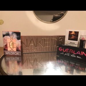 NAKED 3 Palette + Samples! ❤️All offers welcome!❤️